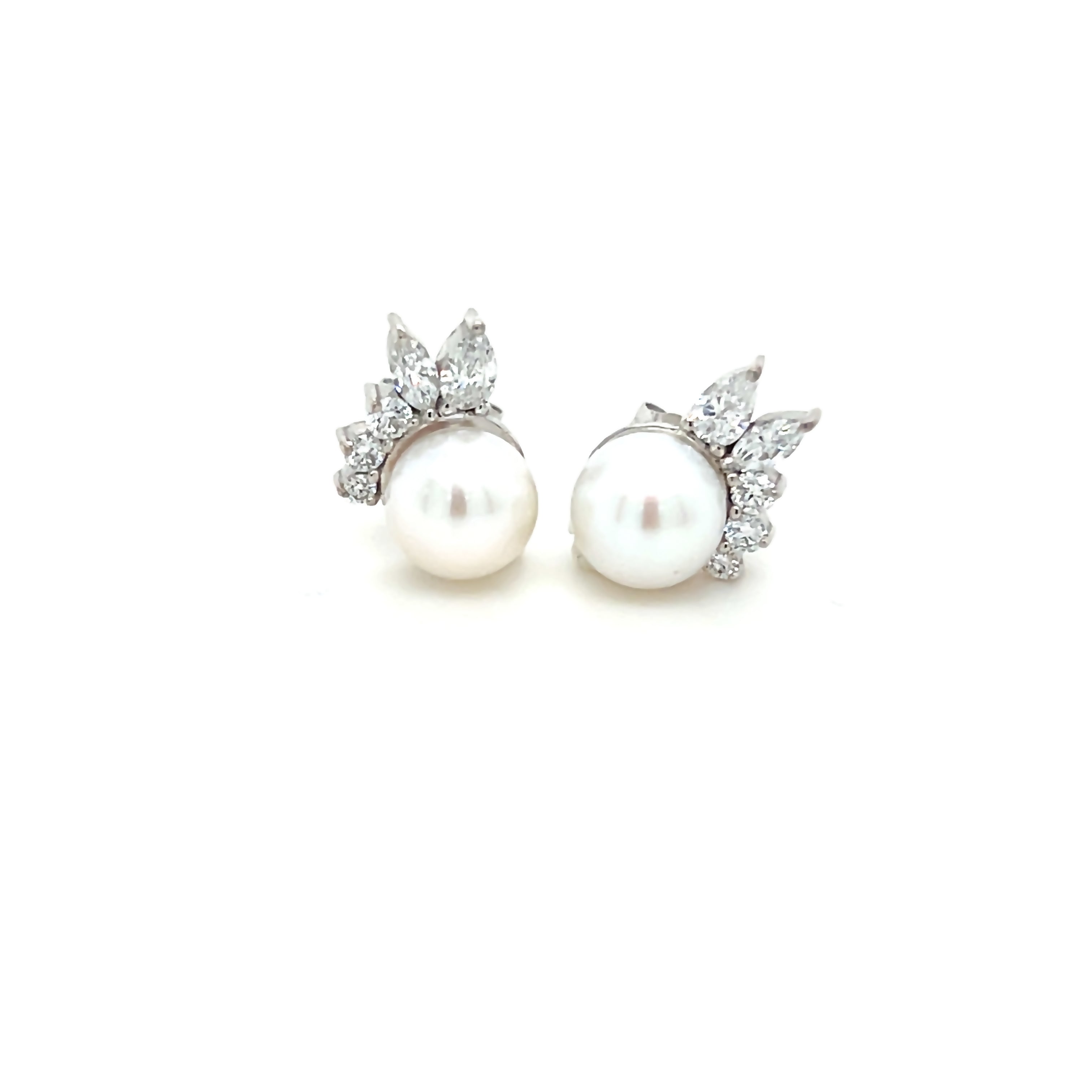 Earring Natural Pearl and Natural Daimonds